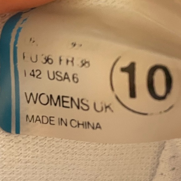 Waterproof women’s raincoat - black - Picture 5 of 5